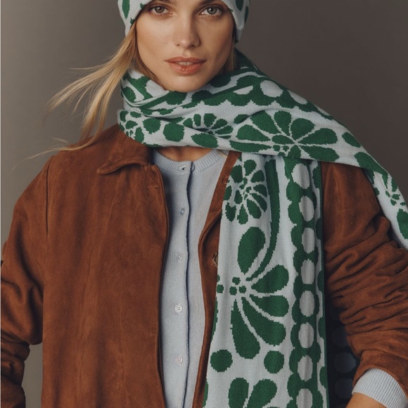 FARM Rio Accessories - FARM Rio Green and White Floral Scarf and Hat Set